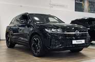 Новый Volkswagen Touareg 3.0 TDI AT (286 к.с.) AWD R-Line Platinum 2025 автосалона Автодім Атлант на Вацлава Гавела - фото 1