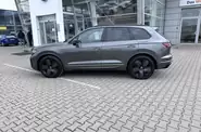 Volkswagen Touareg R-Line Platinum 1