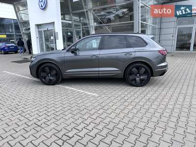 Volkswagen Touareg R-Line Platinum 1 3.0 TDI AT (286 к.с.) AWD 2025
