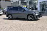 Volkswagen Touareg R-Line Platinum 3
