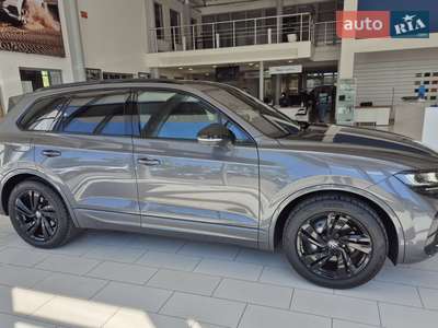 Volkswagen Touareg 2025 R-Line Platinum