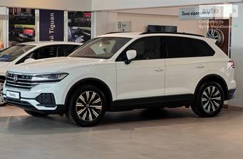 Volkswagen Touareg 2025 Silver