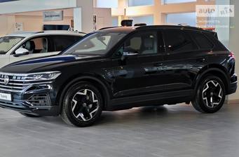 Volkswagen Touareg 2025 Silver