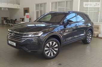 Volkswagen Touareg 2025 Silver