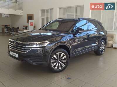 Volkswagen Touareg 2025 Silver