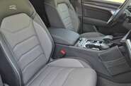 Volkswagen Touareg Volkswagen Touareg R-Line Platinum 3
