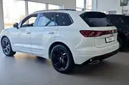 Volkswagen Touareg R-Line Platinum 4