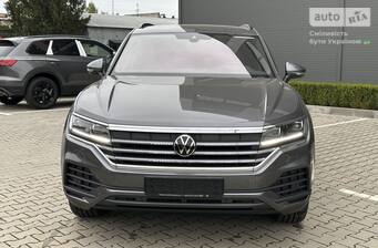 Volkswagen Touareg 2025 Silver