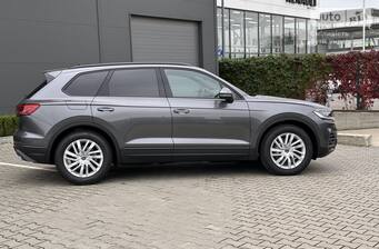 Volkswagen Touareg 2025 Silver