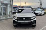 Volkswagen Touareg R-Line Platinum 3
