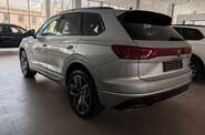 Volkswagen Touareg R-Line Platinum