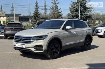 Volkswagen Touareg 2025 Silver