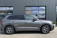 Volkswagen Touareg R-Line Platinum 3