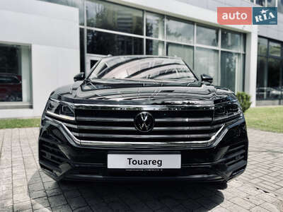 Volkswagen Touareg 2025 Silver