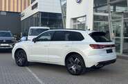 Volkswagen Touareg R-Line Platinum 1