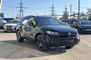 Volkswagen Touareg R-Line Platinum 4