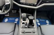Volkswagen Touareg R-Line Platinum 3