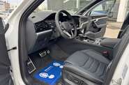 Volkswagen Touareg R-Line Platinum 3