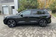 Volkswagen Touareg R-Line Platinum 3