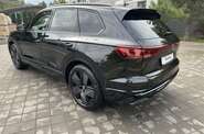 Volkswagen Touareg R-Line Platinum 3
