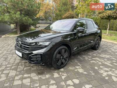 Volkswagen Touareg 2025 R-Line Platinum 3