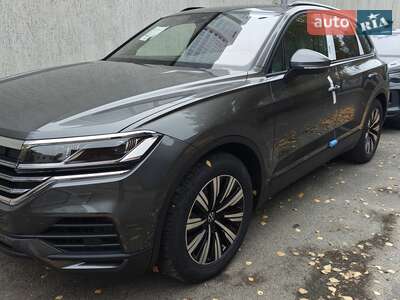 Volkswagen Touareg 2025 Silver+