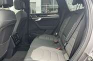 Volkswagen Touareg Volkswagen Touareg R-Line Platinum 2