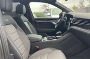 Volkswagen Touareg Volkswagen Touareg R-Line Platinum 2