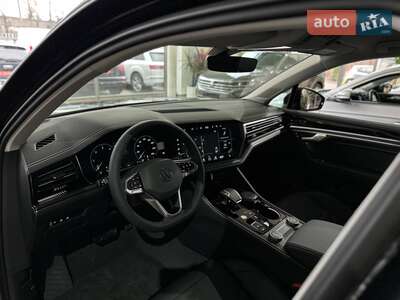 Volkswagen Touareg Silver 3.0 TDI AT (231 к.с.) AWD 2025