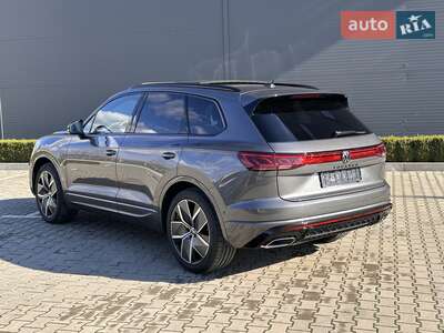 Volkswagen Touareg R-Line Platinum 1 3.0 TDI AT (286 к.с.) AWD 2026
