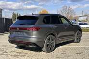 Volkswagen Touareg R-Line Platinum 1