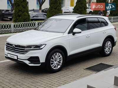 Volkswagen Touareg 2025 Silver