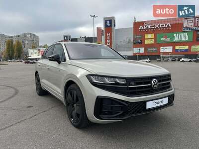 Volkswagen Touareg 2025 R-Line Platinum 1