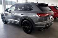 Volkswagen Touareg R-Line Platinum 3