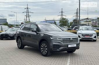 Volkswagen Touareg 2025 Silver