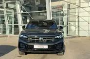 Volkswagen Touareg R-Line Platinum 3