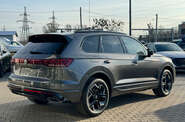 Volkswagen Touareg R-Line Platinum 3