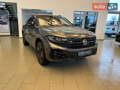 Volkswagen Touareg 2025 R-Line Platinum 4