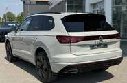 Volkswagen Touareg R-Line Platinum 3