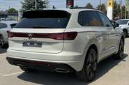Volkswagen Touareg R-Line Platinum 3