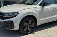 Volkswagen Touareg R-Line Platinum 3