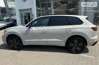Volkswagen Touareg 2025 R-Line Platinum 3
