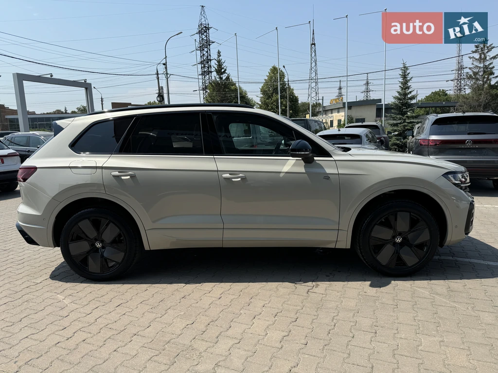 Volkswagen Touareg R-Line Platinum 3