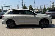 Volkswagen Touareg R-Line Platinum 3