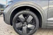 Volkswagen Touareg R-Line Platinum 1