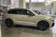 Volkswagen Touareg R-Line Platinum 4