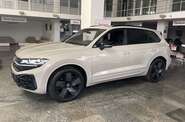 Volkswagen Touareg R-Line Platinum 4