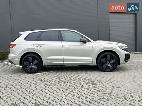 Volkswagen Touareg 2025