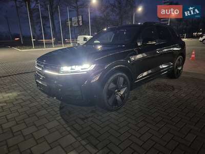 Volkswagen Touareg 2025 R-Line Platinum 1