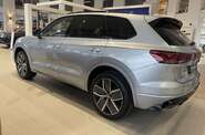 Volkswagen Touareg R-Line Platinum 1